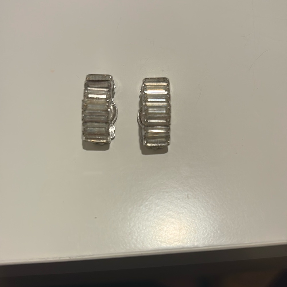 Vintage fake diamond clip on earrings pretty decent condition